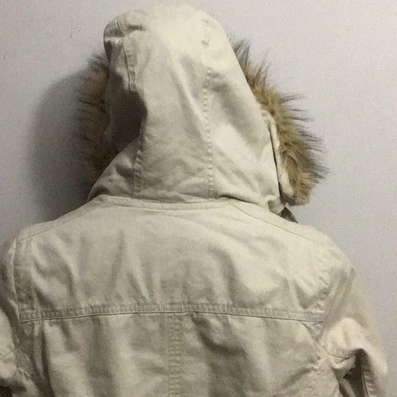 Old Navy fur lined jacket - Picture 6 of 8